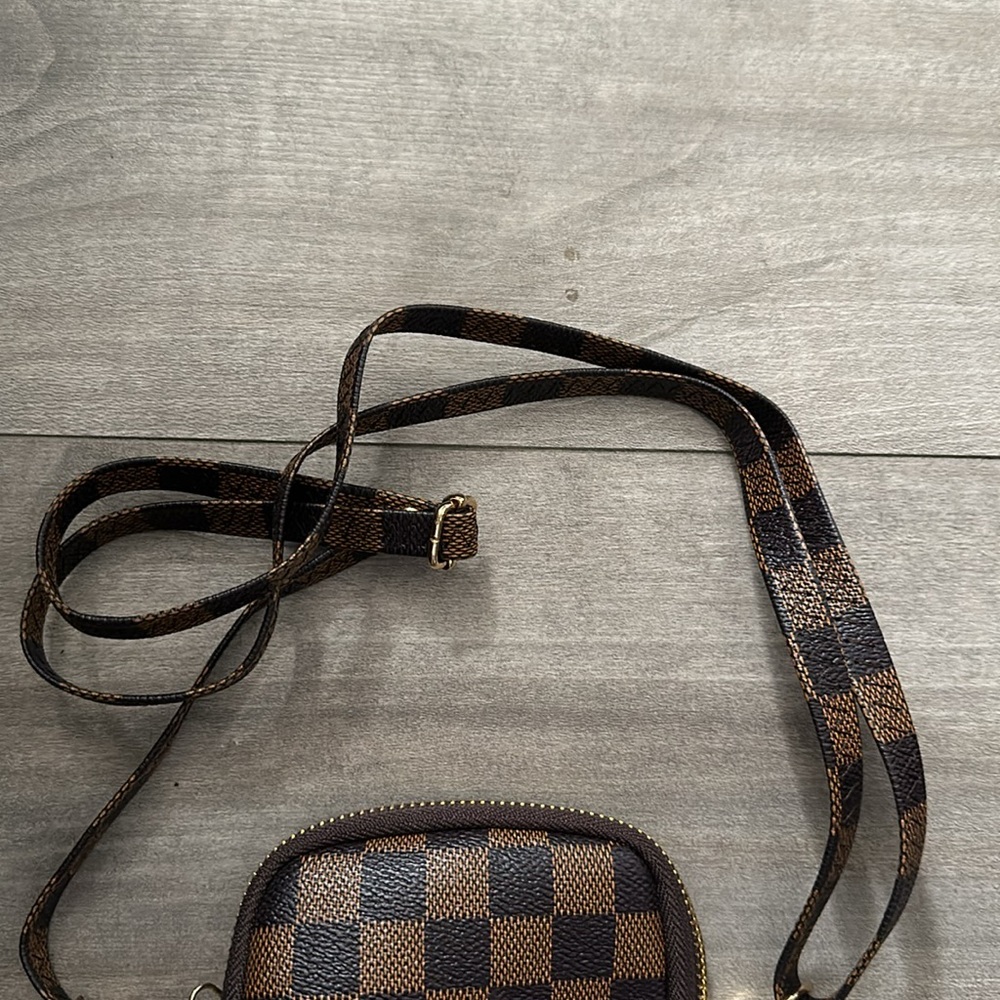 Fashion crossover bag 🤎 - Picture 2 of 6